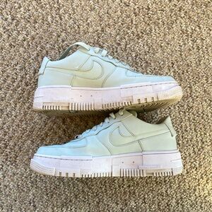 Nike Air Force 1 Pixel Ghost Agua